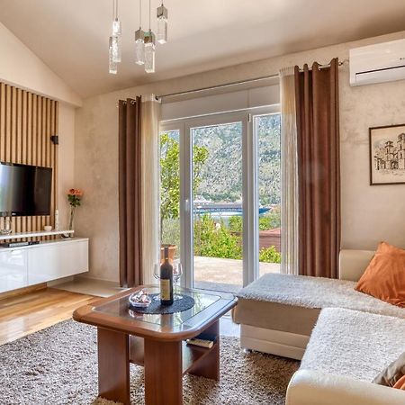Milas Apartment Котор Екстериор снимка